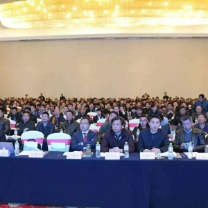 600���˅���(hu��)���ИI(y��)��٤��Ԓ��ˮ�T�ӡ���С���r�B(y��ng)ֳ