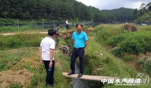 �o�����@�����TƷ�NͻȻ�������ˣ����ֵ؅^��ȫ��⚢���B�����л򱩝q���@һٍ�XƷ�N�����Ҫ����